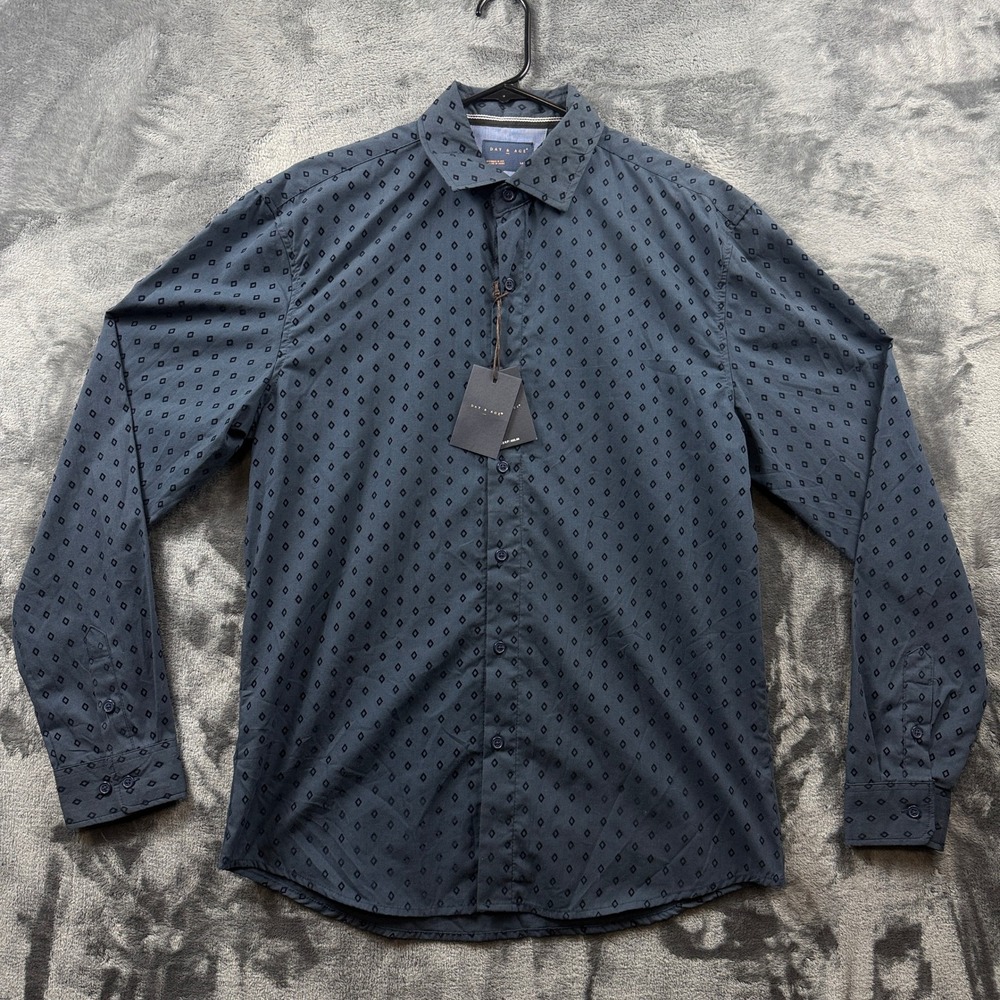 Day & Age Button Down Shirt Mens Large Navy Blue Geometric Diamond Print NWT
